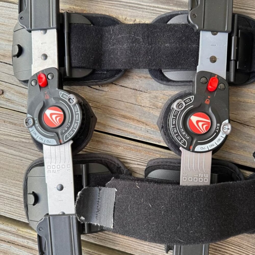 Breg T Scope Premier Post-Op Knee Brace Plus another brace - Picture 3 of 8